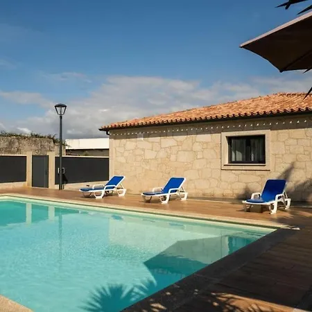 Logement Avec Baignoire De Luxe Fonte Boa